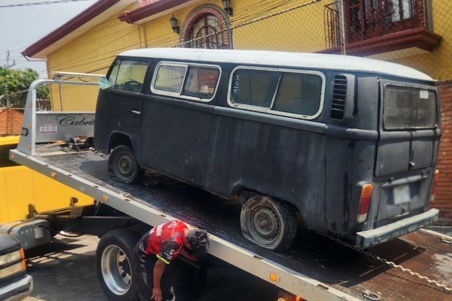 SSC de San Pedro Cholula va por vehículos chatarra y en abandono en Santiago Momoxpan.