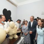 “Timo” llega a Puebla: Rodrigo de la Sierra exhibe su obra en el Zócalo de la Ciudad y la Galería de Arte del Palacio Municipal.