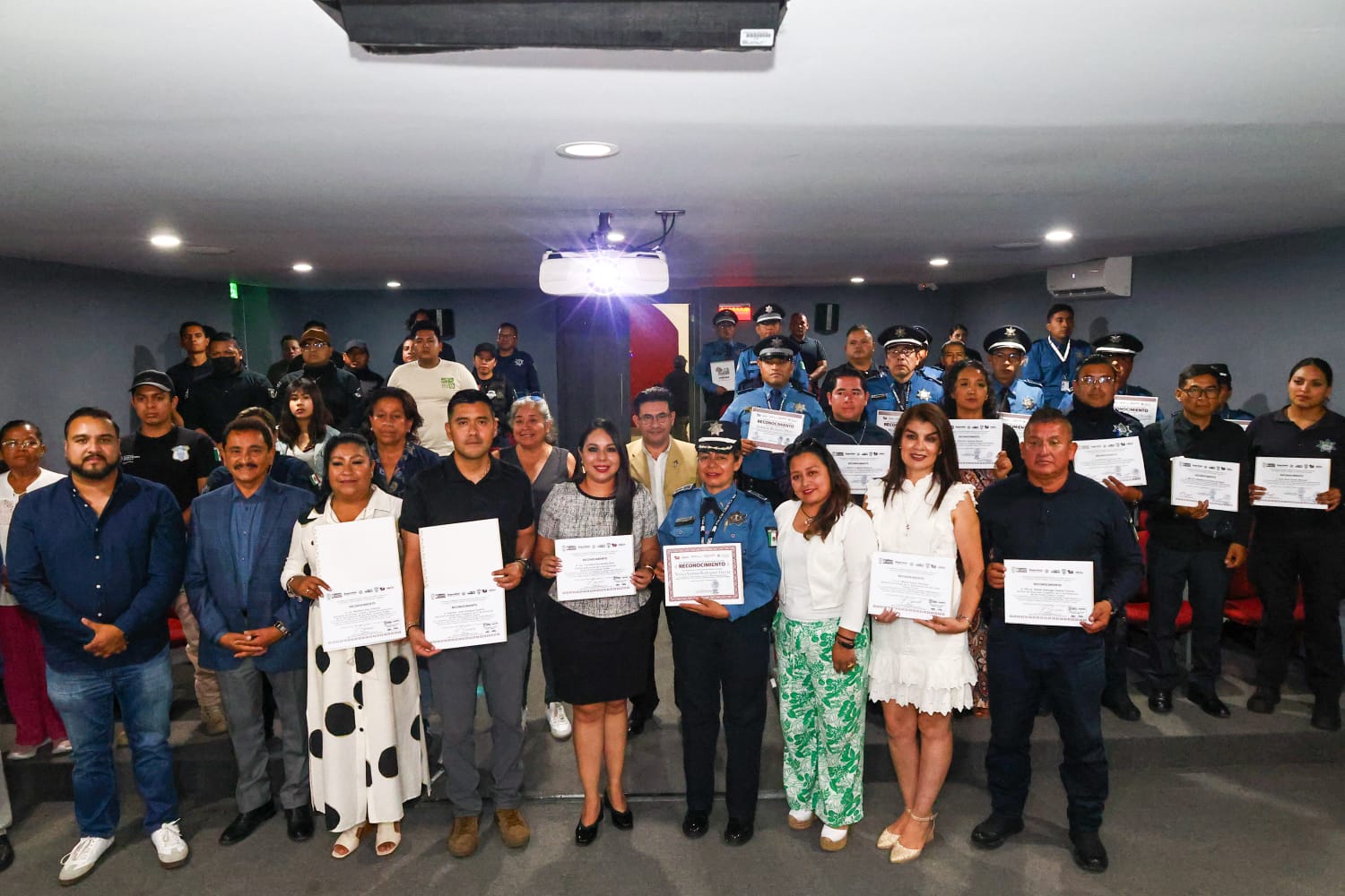 Capacitan a policías turísticos de San Pedro Cholula para reforzar seguridad y atención a visitantes