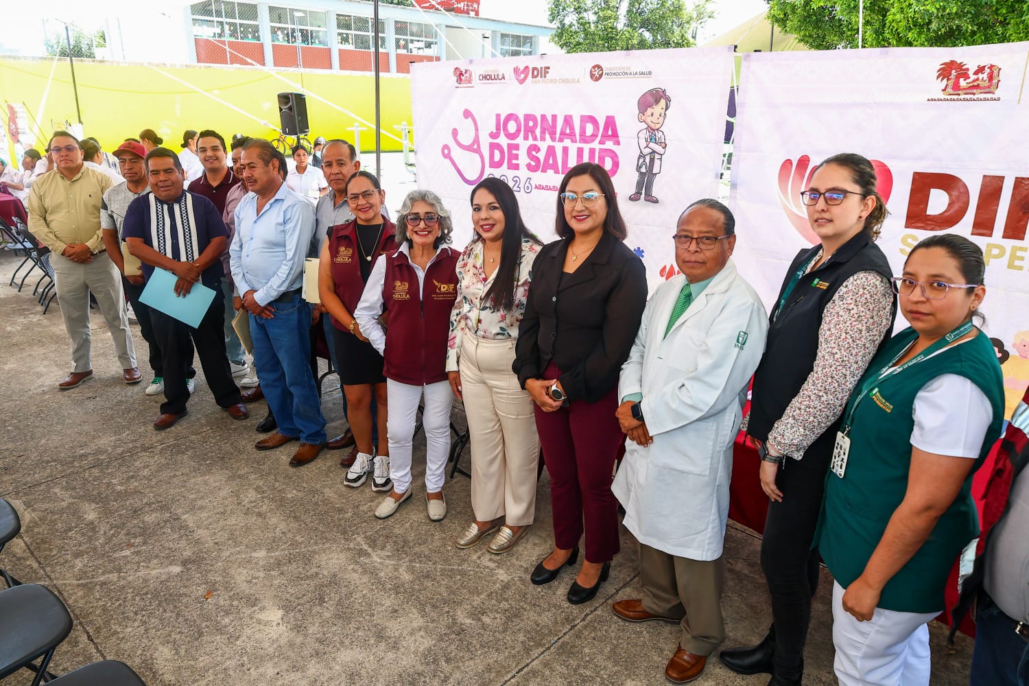 La Jornada de Salud en San Pedro Cholula incluyó vacunación, pruebas de detección, estudios clínicos, terapias físicas y esterilización de mascotas.