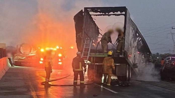 Un transportista perdió la vida tras ser víctima de un presunto intento de asalto a la altura de Quecholac. FOTO: La Jornada de Oriente.