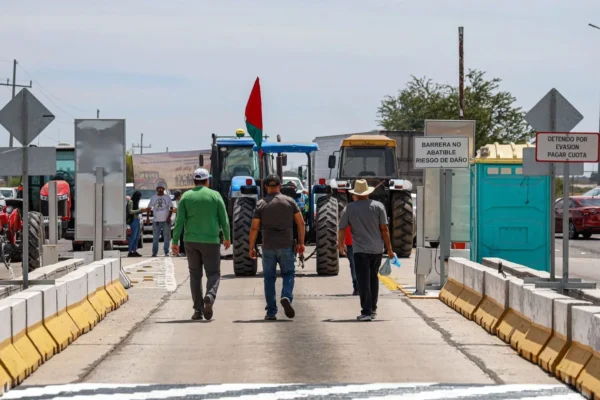 Transportistas alistan una movilización nacional este 20 de mayo en las carreteras que conectan con la capital. FOTO: Cuartoscuro.