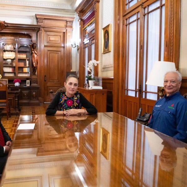 Claudia Sheinbaum nombró a Juan Carlos Carpio Fragoso como nuevo director de Pemex. FOTO: X @Claudiashein.