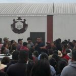 Falsa amenaza de tiroteo provoca evacuación de la Secundaria Técnica 59 en Coronango. FOTO: Puebla en Línea.