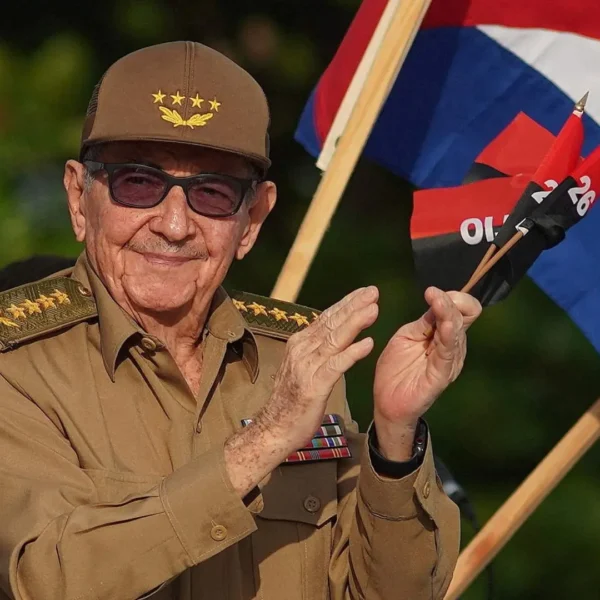 Estados Unidos acusó formalmente a Raúl Castro de asesinato por el derribo de avionetas en 1996. FOTO: Reuters.