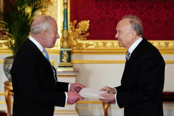 Gertz Manero con el Rey Carlos III