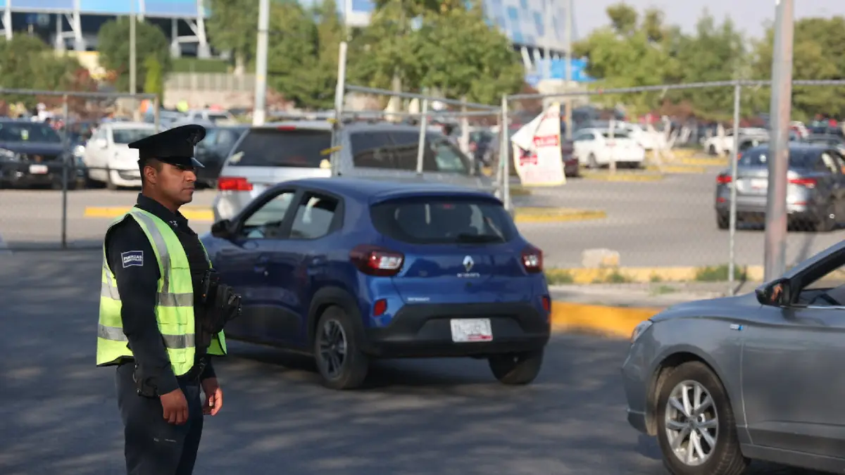 Calles cerradas y rutas alternas en Puebla ante el juego del Tri en el Estadio Cuauhtémoc