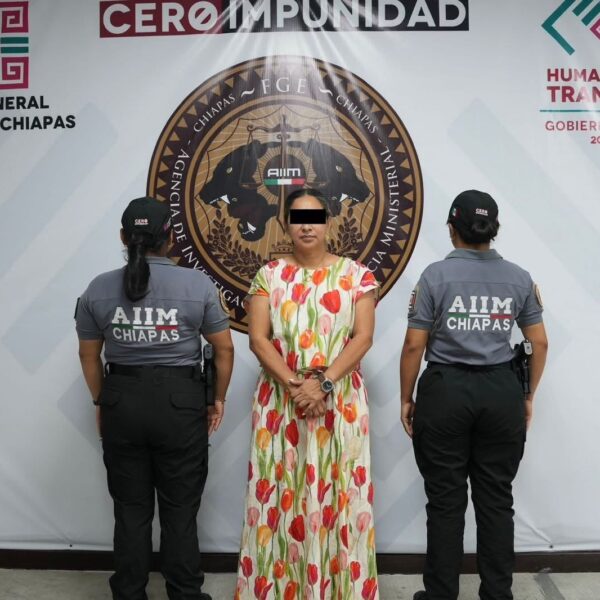 Destituyen y detienen a la ahora exalcaldesa de Jiquipilas, Blanca Yaneth Chiu López, por presunta extorsión. FOTO: FGE Chiapas.