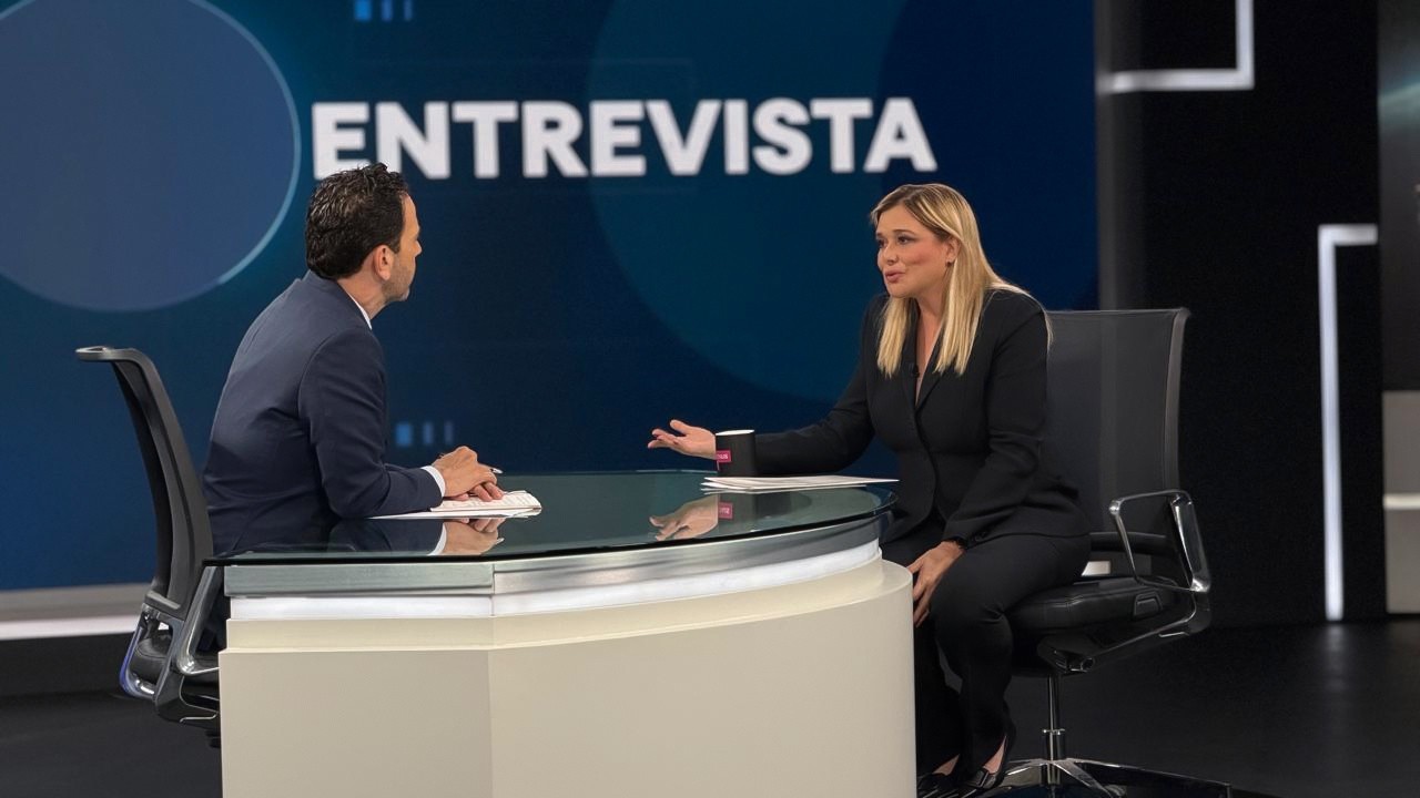 Diputados locales de Morena en Chihuahua presentaron una solicitud de juicio político contra la gobernadora Maru Campos ante la Cámara de Diputados.
