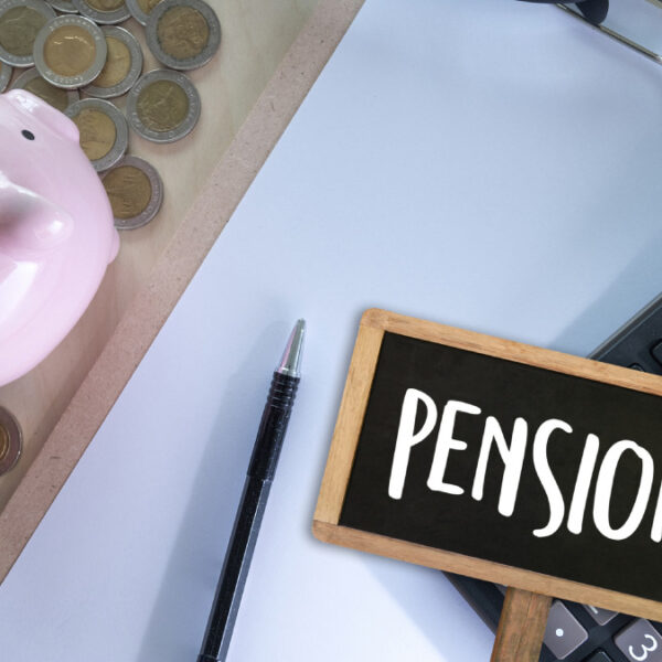 El ISSSTE adelantará el pago de pensiones de junio 2026; pensionados del IMSS esperarán hasta el inicio de mes. IMAGEN: Uno TV.