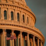 Legisladores demócratas consiguieron avanzar una propuesta para limitar las facultades militares de Trump sobre la guerra en Irán. FOTO: SD News.