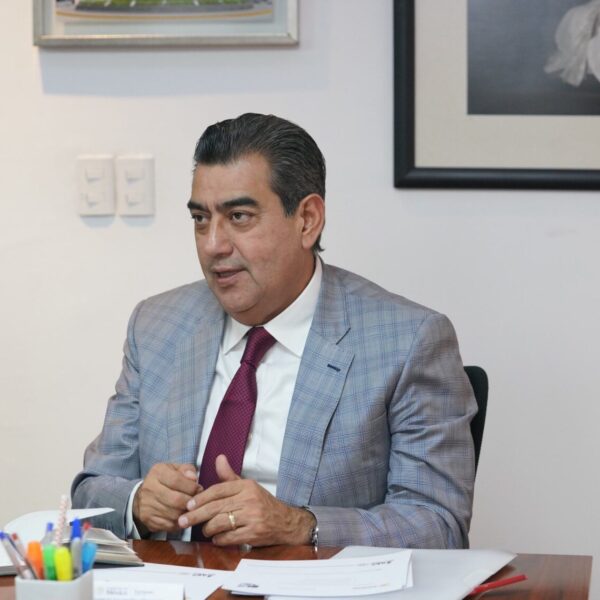 Sergio Salomón Céspedes rechazó que exista daño patrimonial en el OPD de Salud de Puebla tras las observaciones de la ASE. FOTO: vía Hipócrita Lector.