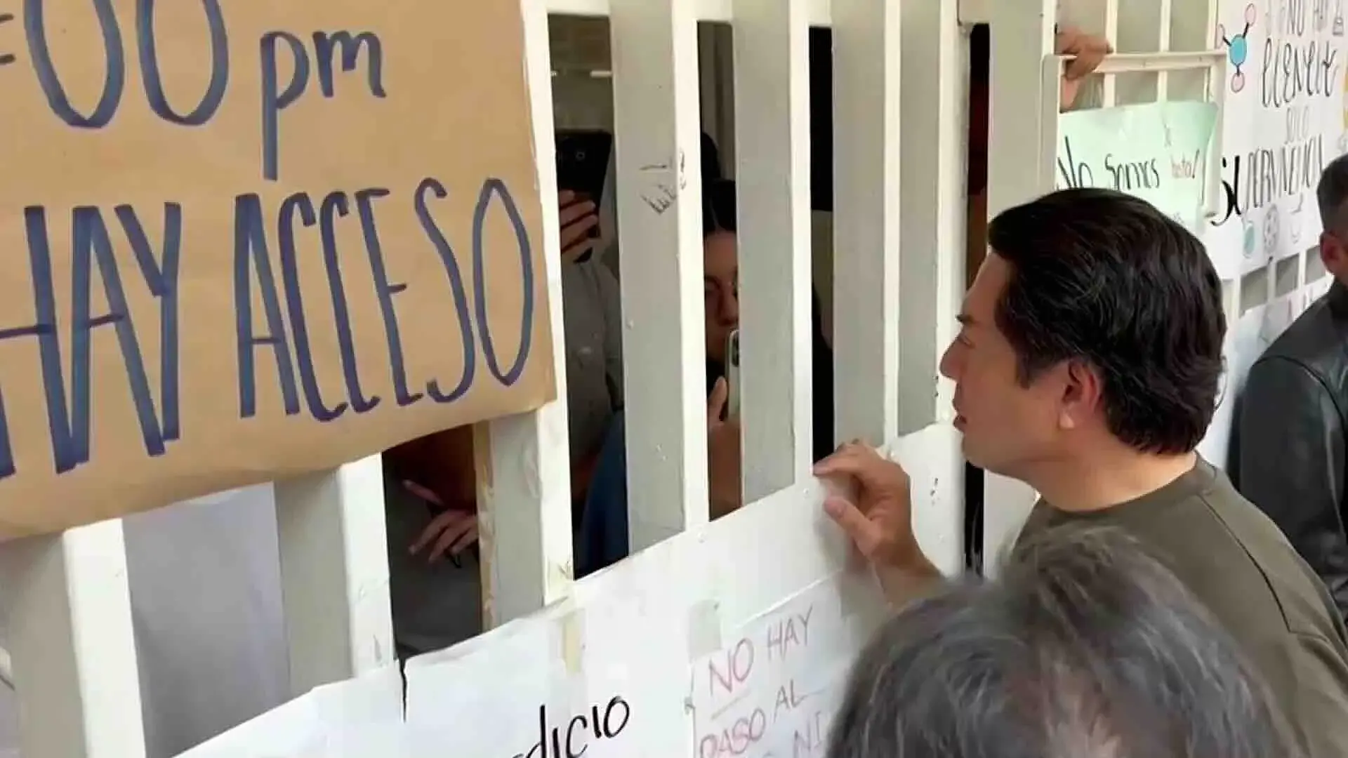 Mario Delgado enfrenta reclamos de estudiantes del IPN por conflicto en Canal Once y demandas sin resolver