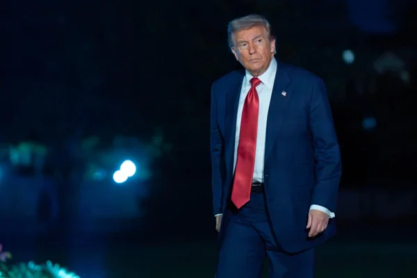 Trump vuelve a rechazar la propuesta de paz del gobierno iraní; "es totalmente inaceptable". FOTO; AP.