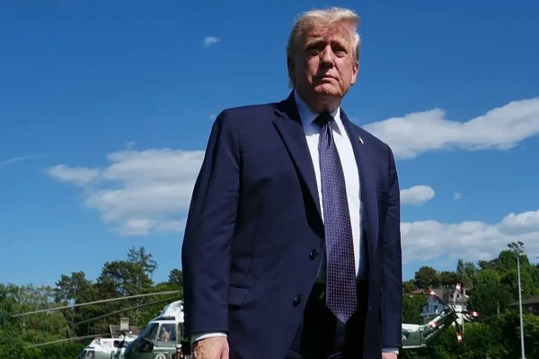 Trump lanzó críticas directas a Benjamín Netanyahu por los ataques israelíes en Líbano y advirtió que estas acciones pueden afectar la estabilidad del acuerdo de paz. FOTO: AP.