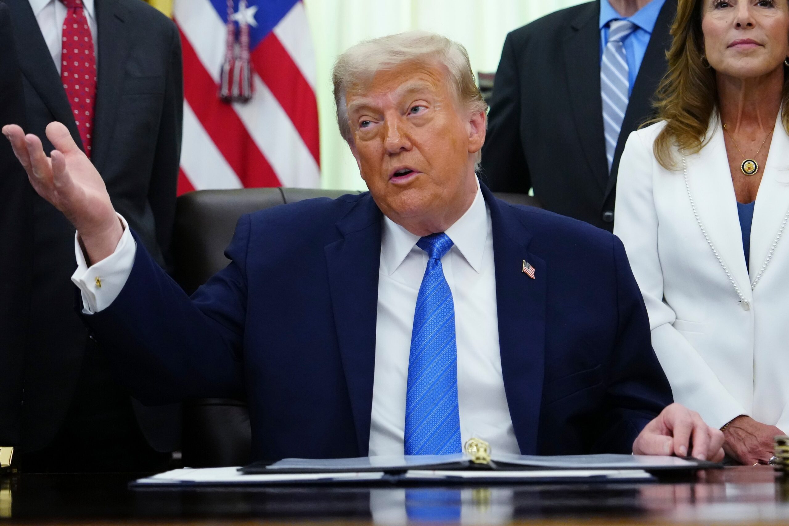 Trump advirtió que podría impulsar un mayor control federal sobre Washington D.C. si los republicanos pierden en las elecciones por la alcaldía. FOTO: AP.