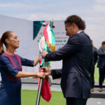 “La patria confía en ustedes”: Claudia Sheinbaum abanderó al Tricolor de cara al arranque del Mundial 2026. FOTO: Presidencia.