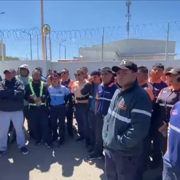 Empleados de Danone y Bonafont retoman actividades; empresa acepta pliego petitorio y se levanta paro de labores. FOTO: Captura de pantalla @tnnoticiasmx.