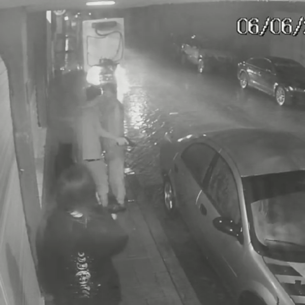 Una denuncia pública difundida en redes sociales ha generado atención en Acatlán de Osorio; acusan a funcionario municipal de agredir con un arma. IMAGEN: Captura de pantalla.