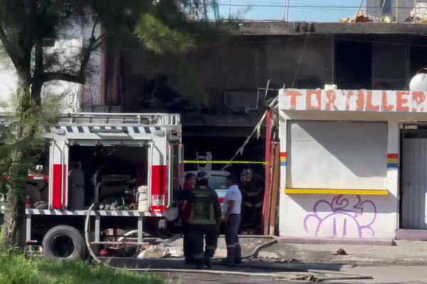 Tragedia en Bosques de Amalucan; muere adulto mayor atrapado en el incendio de su hogar.