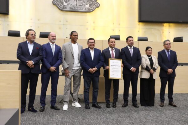 El Congreso de Puebla reconoció al Cruz Azul como campeón del Clausura 2026 y “Equipo de la Temporada”. FOTO: X @CongresoPue.