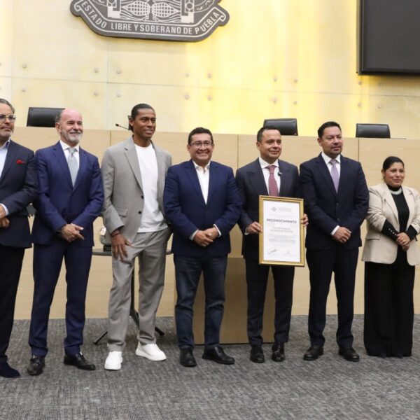 El Congreso de Puebla reconoció al Cruz Azul como campeón del Clausura 2026 y “Equipo de la Temporada”. FOTO: X @CongresoPue.