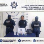 Elementos de la SSC de San Pedro Cholula detuvieron a un joven de 19 años en Santiago Momoxpan tras un reporte ciudadano.