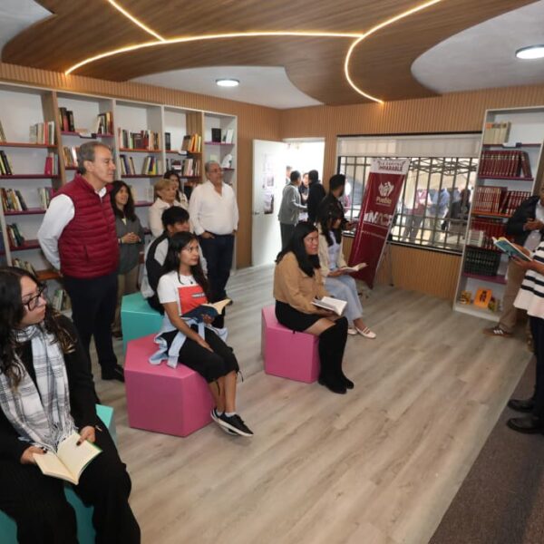 El Ayuntamiento de Puebla apuesta por acercar la cultura y la lectura a más colonias de la capital con la biblioteca Elena Poniatowska con más de 20 mil libros.