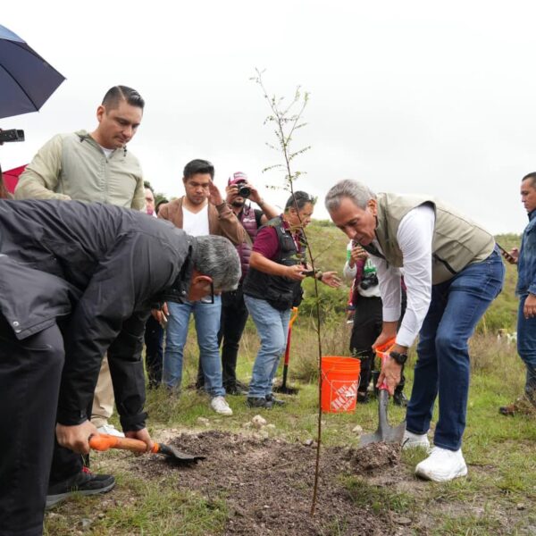 Gobierno municipal y BUAP realizaron una jornada de reforestación en el Ecocampus BUAP.