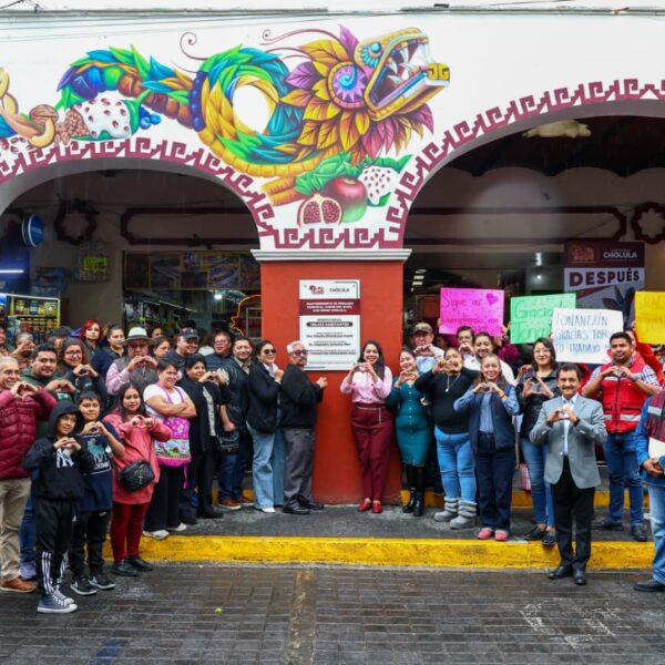 Tonantzin Fernández entrega rehabilitación del Mercado Cosme del Razo.