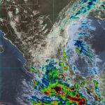 Boris continúa frente a las costas del Pacífico mexicano y mantiene el pronóstico de lluvias intensas, fuertes vientos y oleaje elevado en Oaxaca y Guerrero. IMAGEN: N+.
