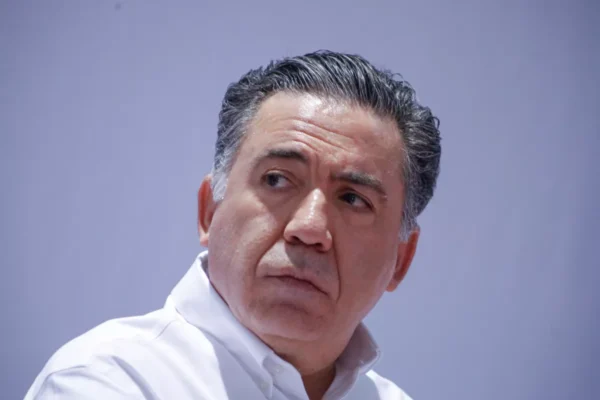 El senador Enrique Inzunza negó subirse a la contienda por la gubernatura de Sinaloa en 2027. FOTO: Cuartoscuro.