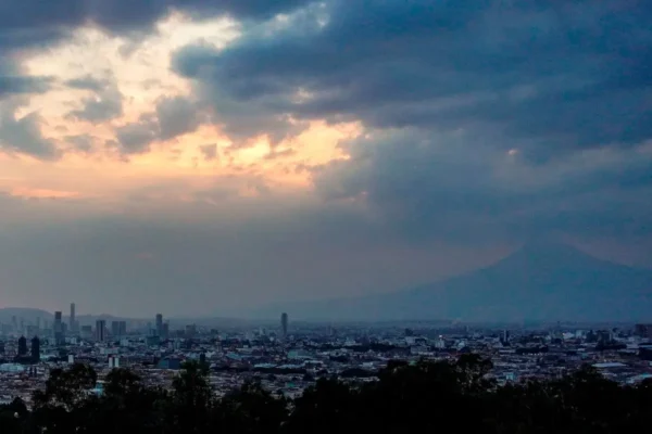 El SMN prevé lluvias intensas en Puebla, Veracruz, Oaxaca y Chiapas durante este lunes. FOTO: Agencia Enfoque.