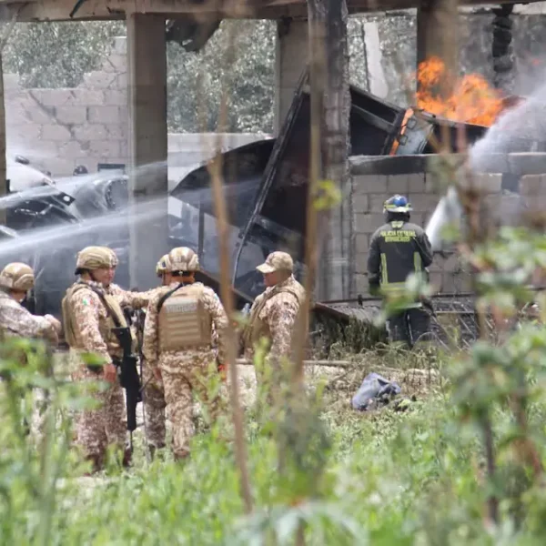 Diputados federales de Morena, PT y PVEM acusaron al PAN de usar la explosión en Tepeaca como golpeteo político.