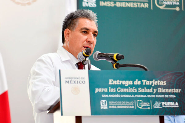 Alejandro Armenta descartó que el relevo en el IMSS-Bienestar Puebla esté ligado a la investigación por sobrecostos en hemodiálisis. FOTO: Reto Diario.