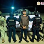 Autoridades federales detuvieron en Sinaloa a Gabriel “N”, alias Gabito o 80, presunto operador cercano a Los Chapitos. FOTO: SSPC.