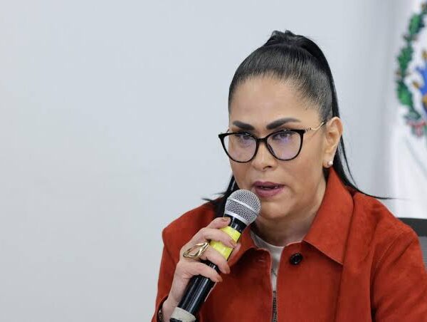 “Con el PRI ni a la esquina”: Fedrha Suriano descarta alianza de oposición en Puebla.