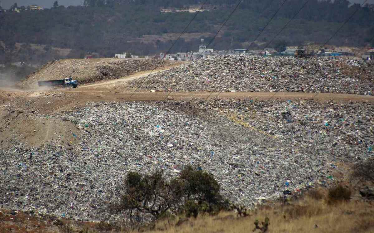 Habrán sanciones contra RESA tras escurrimiento de lixiviados en Chiltepeque; aún no hay una fecha para que Profepa emita nuevo dictamen. FOTO: Andrés Lobato.