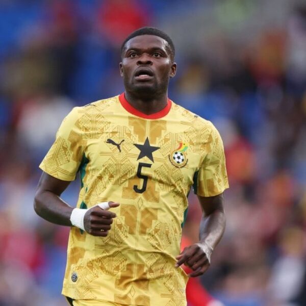 Thomas Partey, futbolista ghanés, no debutará con su selección tras el rechazo de su visa por Canadá. El jugador es investigado por violación.
