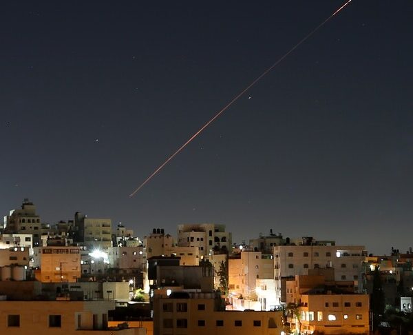 Irán aseguró que inició una semana de ataques continuos contra objetivos israelíes tras los bombardeos en Beirut. FOTO: Anadolu Ajansi.